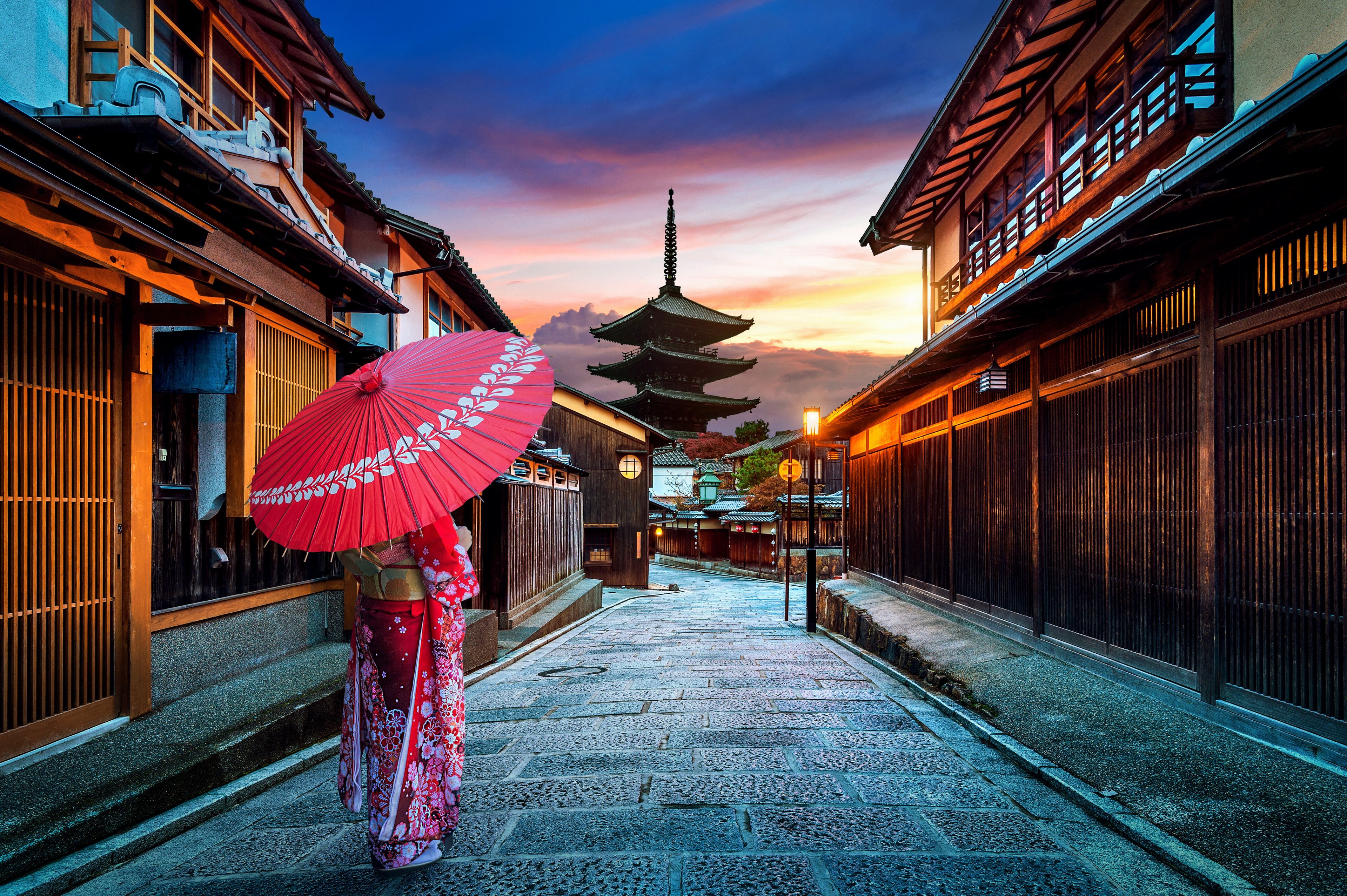 ⭐ Japan_Kyoto_YasakaPagodaAndGeisha_AuthenticJapan