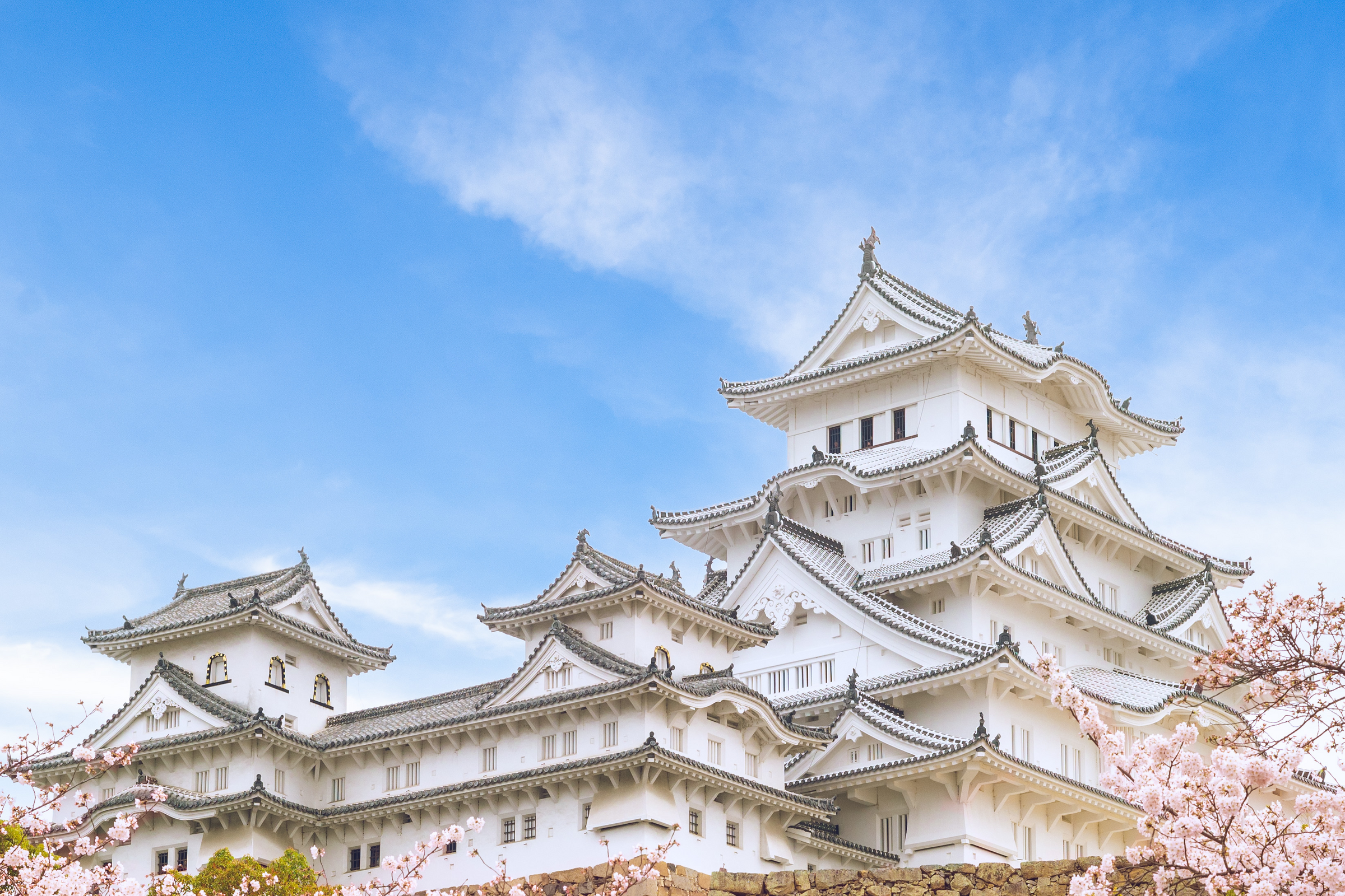 Japan_Tokyo_Himeji Castle_Cherry Blossom-2400x1600_cropped banner